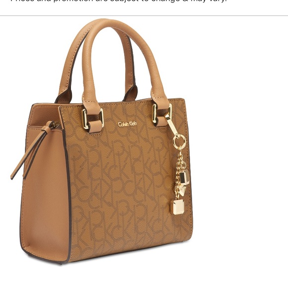 Calvin Klein Logan Signature Crossbody - Picture 4 of 6